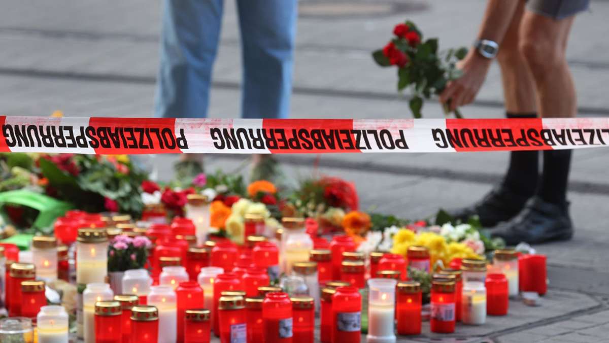 Bundesregierung zum Attentat in Würzburg: Tat „von nicht zu begreifender Brutalität und Bösartigkeit“