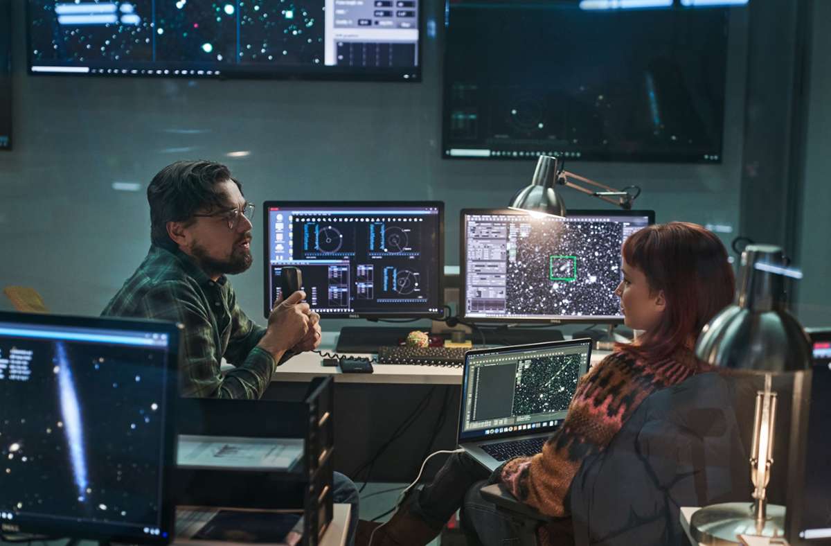 Leonardo DiCaprio als Astrophysiker Randall Mindy, Jennifer Lawrence als Doktorandin Kate Dibiasky