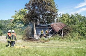 Grillkohle löst  Brand an Hütte aus