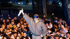 Skibrillen-Rapper trifft sich mit Stuttgarter Fans