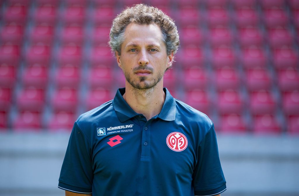 2011: Als Superhirn und Taktikguru galt Jan-Moritz Lichte schon in seiner Zeit als blutjunger Nachwuchskoordinator beim SC Paderborn. Zum Chefcoach hat es der 39-Jährige bislang aber nicht geschafft. Beim FC St. Pauli und Bayer Leverkusen arbeitete er als Co-Trainer, war bei Hannover 96 zudem Nachwuchschef und ist seit 2017 Assistent von Sandro Schwarz beim 1. FSV Mainz 05.
