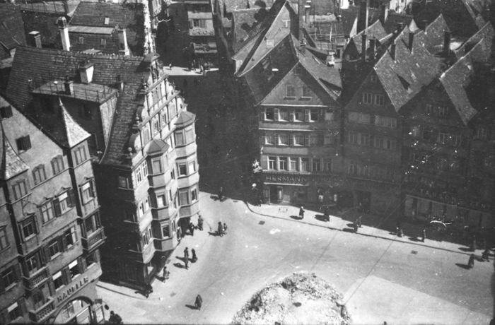Kriegszerstörungen in Stuttgart 1942: Warum liegt ein Schutthaufen auf dem Marktplatz?