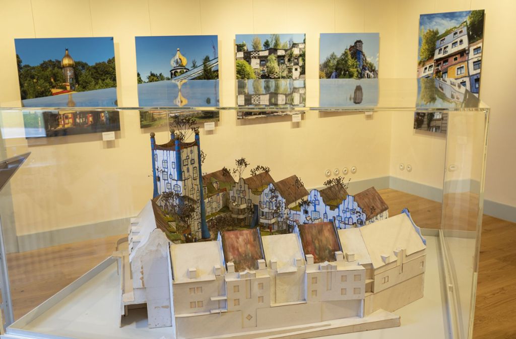 Das Plochinger Hundertwasser Haus ist als Modell im Favoriteschloss zu sehen.