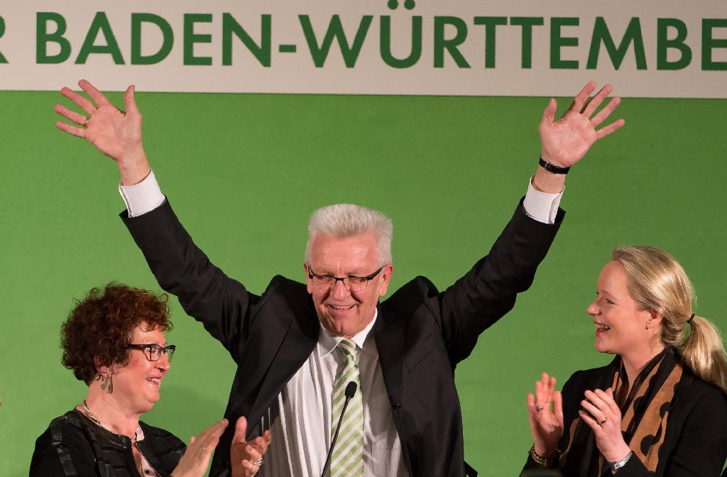 Winfried Kretschmann feiert den Wahlsieg der Grünen in Baden-Württemberg.