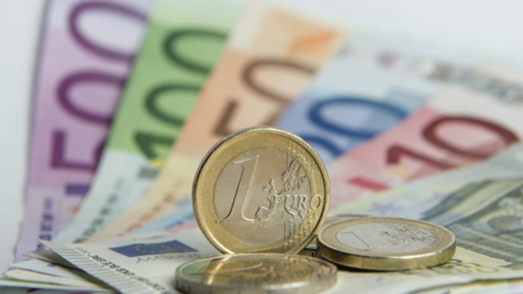 Blaulicht aus Stuttgart: 14. Mai: Senioren um 10.000 Euro gebracht