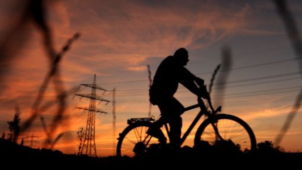 Blaulicht aus der Region Stuttgart: 15. Mai: Mann entblößt sich auf Fahrrad