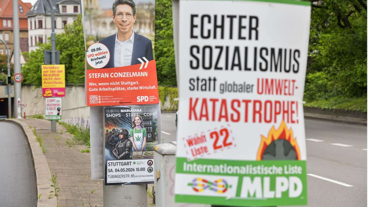 Und was wäre der Wahlkampf ohne die vielen Plakate der Außenseiter. Erste Exemplare wurden schon gesichtet, etwa die der Marxistisch-Leninistischen Partei Deutschlands. Die Partei trägt übrigens Hammer und Sichel in ihrem Logo, auch wenn das auf diesem Plakate nicht ersichtlich ist.