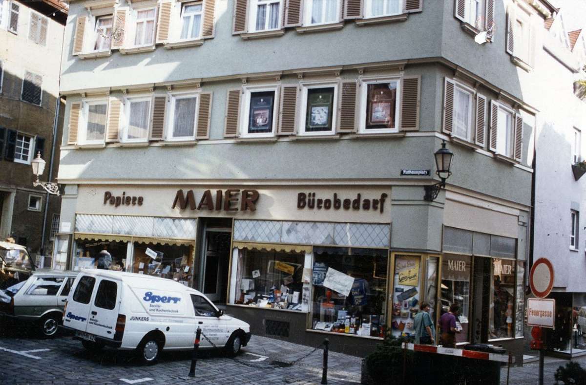 Ebenfalls geschlossen: Papier Maier in Esslingen.