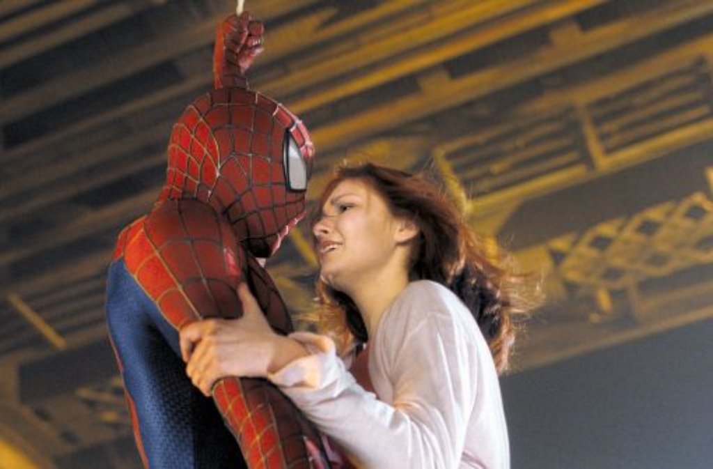 Mädchen liebt Superheld - für den Kuss zwischen Tobey Maguire und Kirsten Dunst in "Spider-Man" gibts von uns Platz 8.