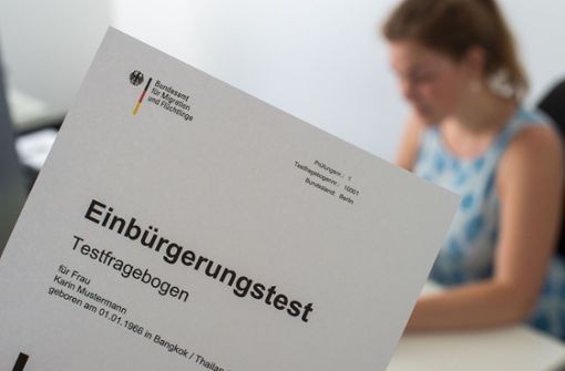 Laut einer repräsentativen Umfrage befürwortet die Mehrheit der Deutschen eine leichtere Zuwanderung für ausländische Fachkräfte. Foto: dpa/Lino Mirgeler