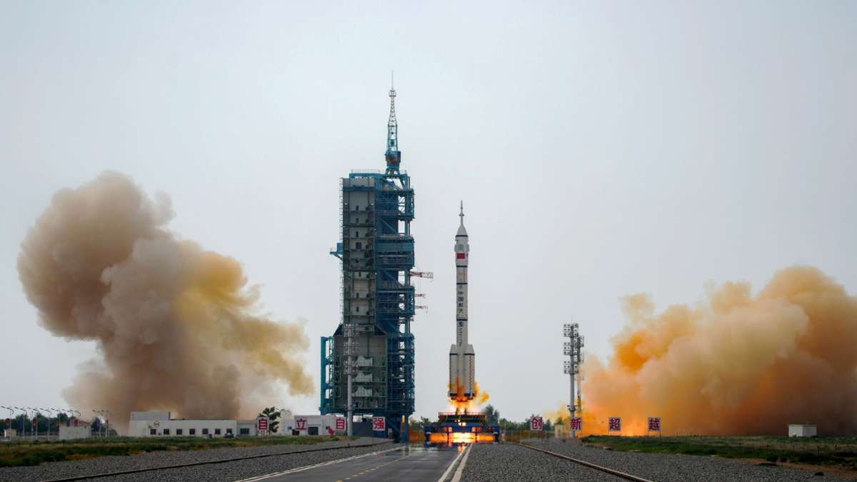 Raumfahrt: China schickt drei Astronauten zur Raumstation Tiangong