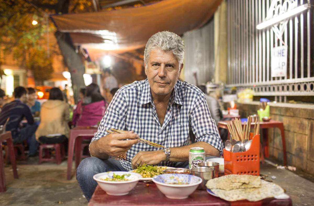 Anthony Bourdain, der leider 2018 starb, hat seine Restauranttipps in „World Travel – ein gnadenlos subjektiver Reiseführer“ gesammelt.