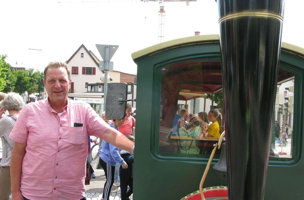 Karl Thaldorf reist mit seiner Bimmelbahn.