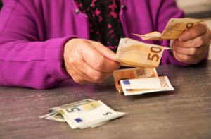 In Stuttgart müssen Familien 2023 rund 1200 Euro mehr zahlen