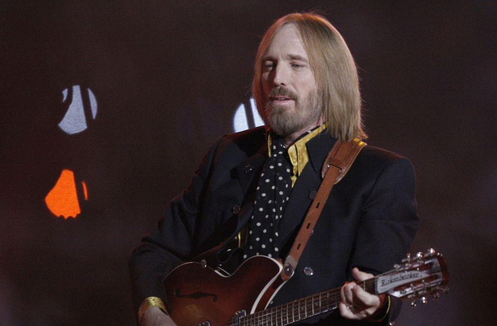 Der im vergangenen Oktober verstorbene US-Sänger Tom Petty trat 2008 mit seiner Band The Heartbreakers beim Super Bowl in Arizona auf.
