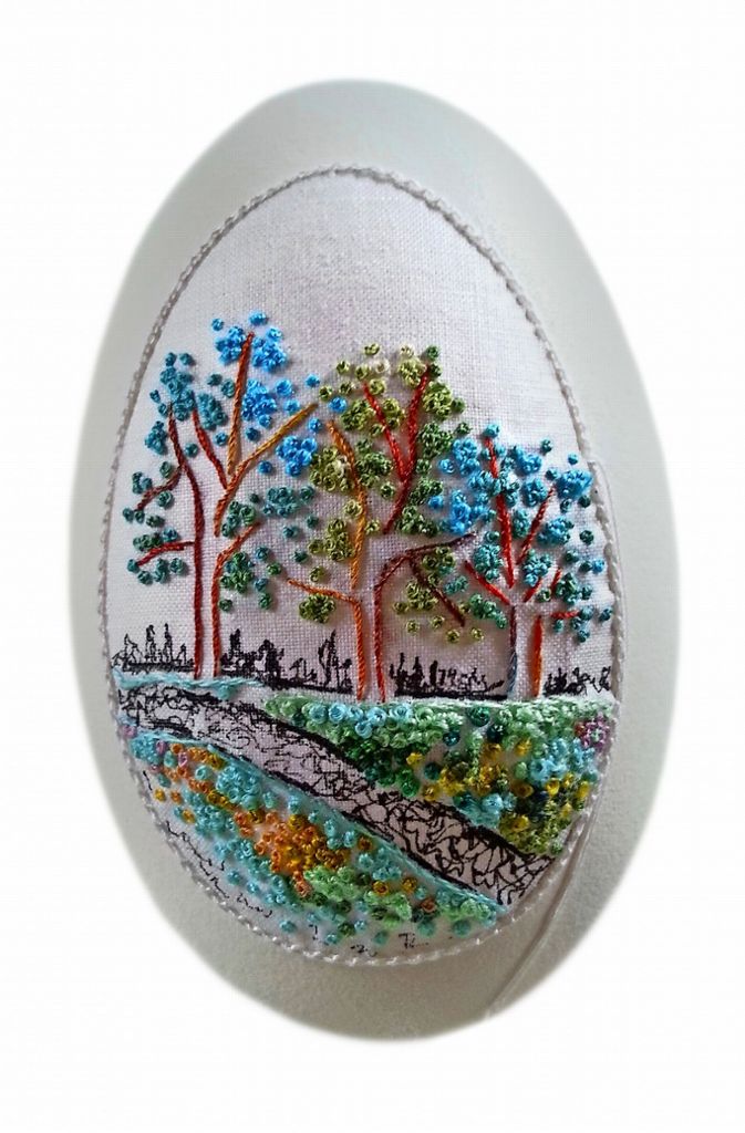 Kunst am Ei mit Knötchenstickerei