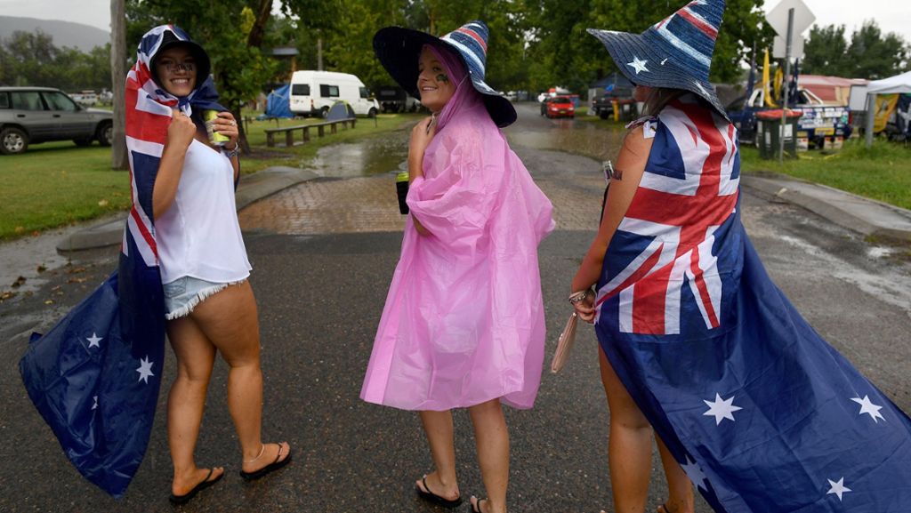  In Australien wird jedes Jahr der Australia gefeiert und damit an die Ankunft der ersten britischen Flotte im Hafen von Sydney erinnert. Neben Partys gibt es aber auch Proteste gegen den Nationalfeiertag. 
