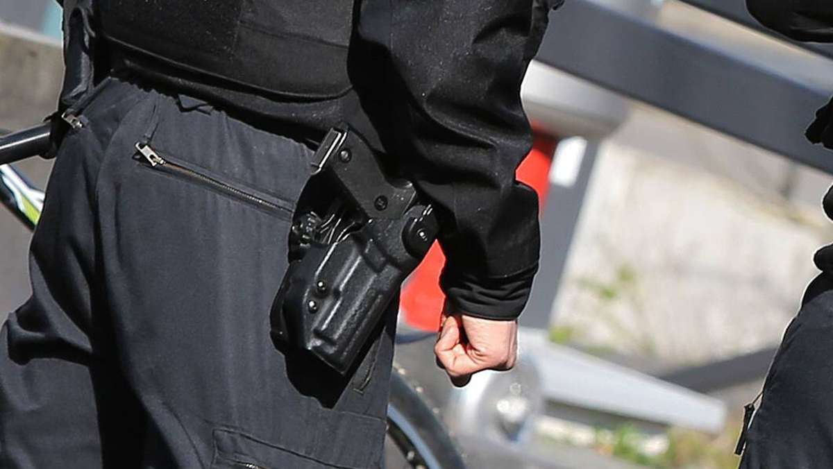 Polizei in Baden-Württemberg: Wieder rechtsextreme Chats bei Polizeinachwuchs gefunden