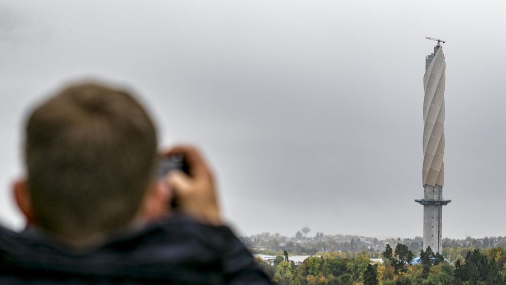 Thyssenkrupp-Turm in Rottweil: Deutschlands höchste Aussichtsplattform gefeiert