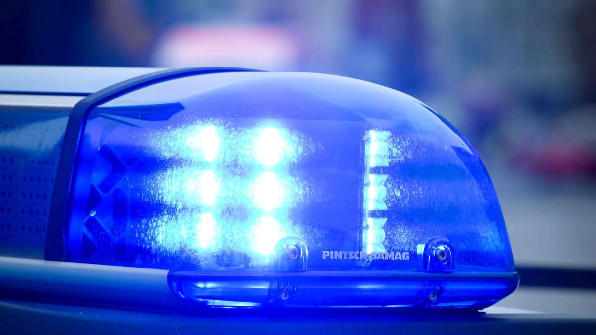 Stuttgart-Zuffenhausen: Unbekannter belästigt Frau sexuell – Polizei sucht Zeugen