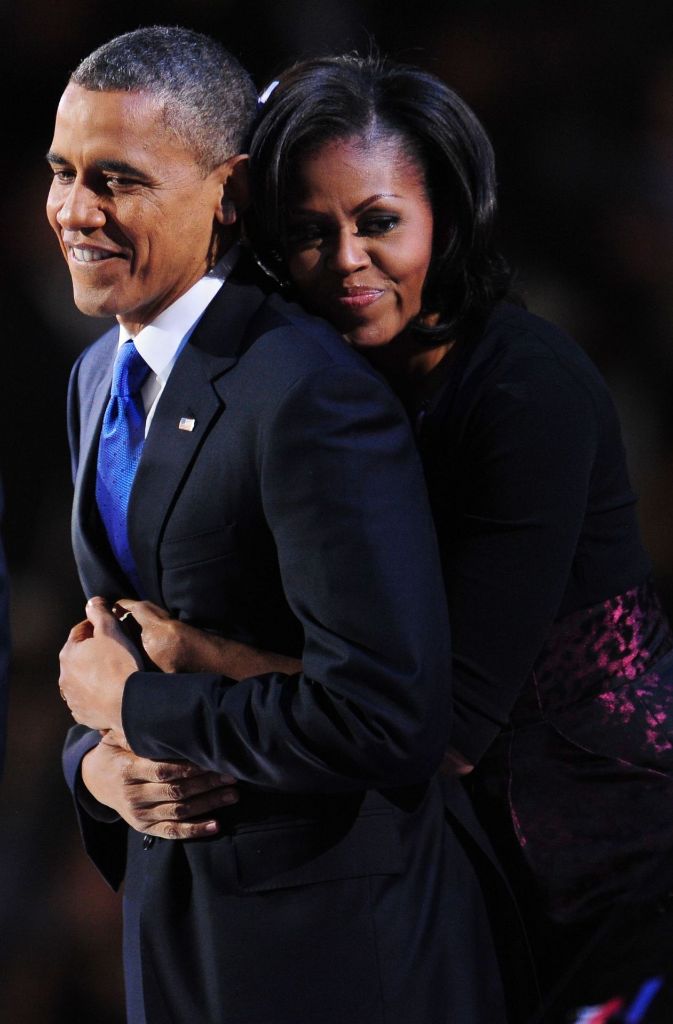 Auf der Feier seiner Wiederwahl im November 2012 umarmt Michelle ihren Mann.