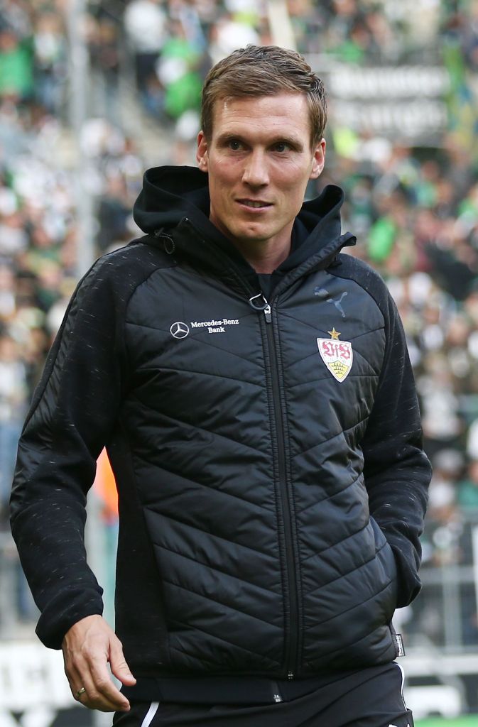 VfB-Coach Hannes Wolf vor der Partie bei Borussia Mönchengladbach.