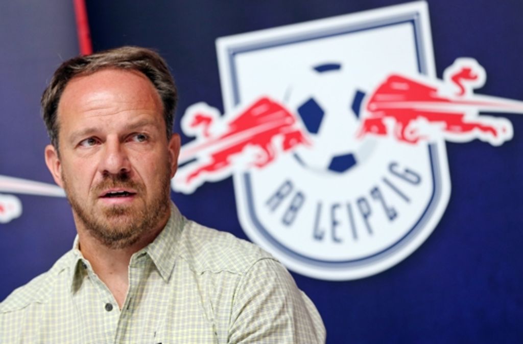 Im Juli 2012 heuert Zorniger bei RB Leipzig an. Er führt den Club aus der Regionalliga zunächst in die dritte Liga.