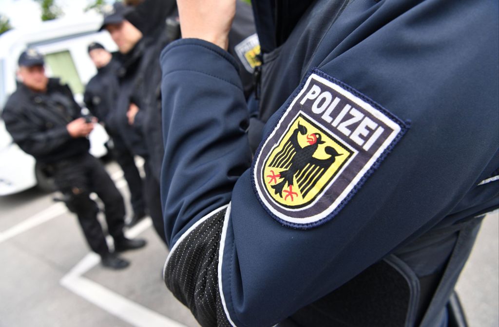 Die Bundespolizei nimmt Hinweise zu den Tätern entgegen (Symbolbild). Foto: dpa