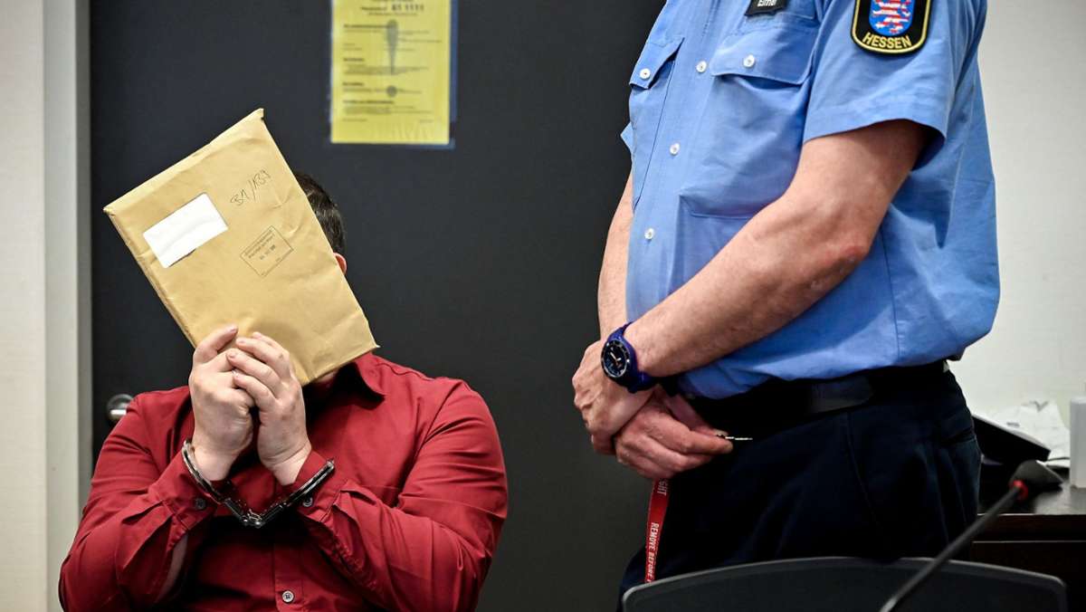Im Missbrauchsfall Bergisch Gladbach: 39-Jähriger steht in Wiesbaden vor Gericht