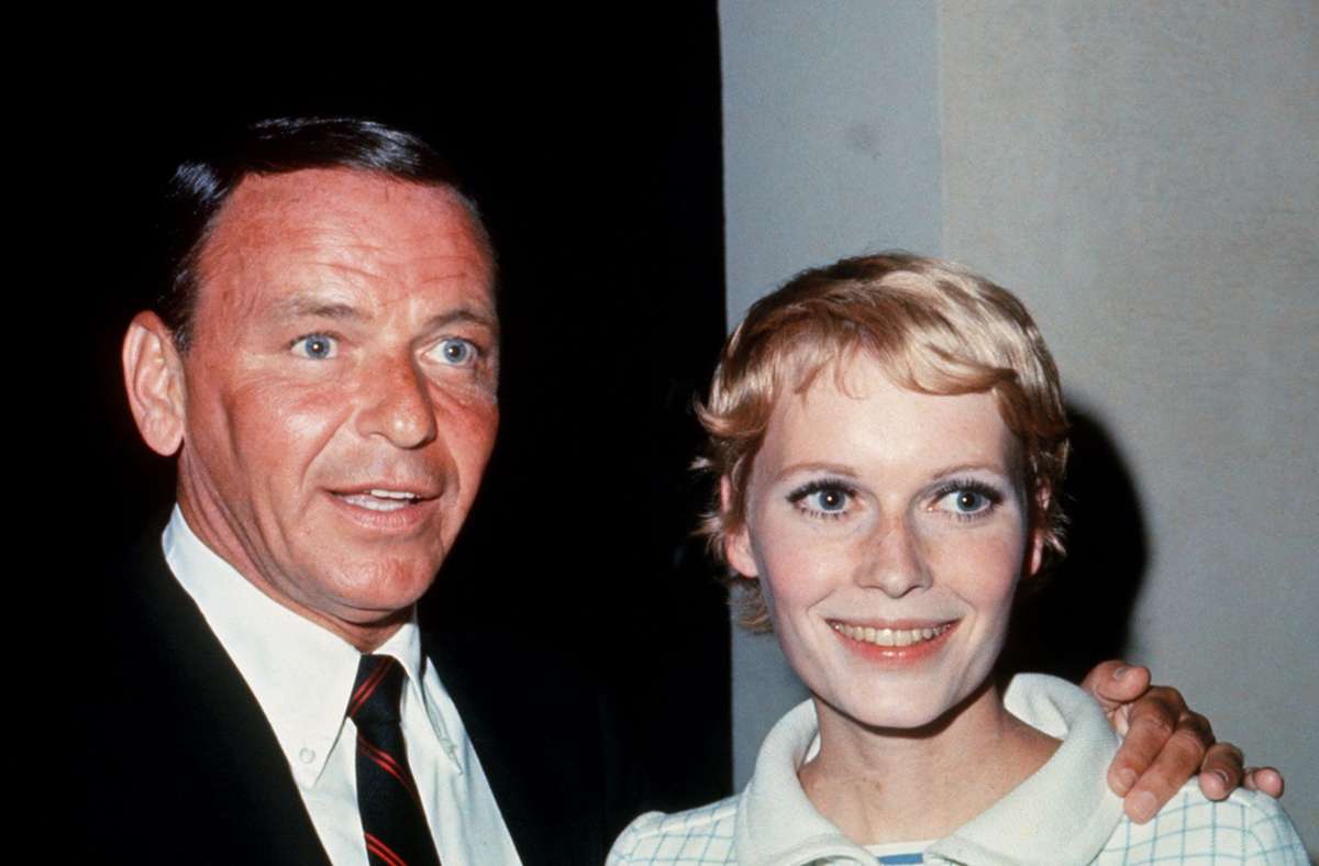 Sinatra und seine dritte Ehefrau, Schauspielerin Mia Farrow, im Jahr 1967.