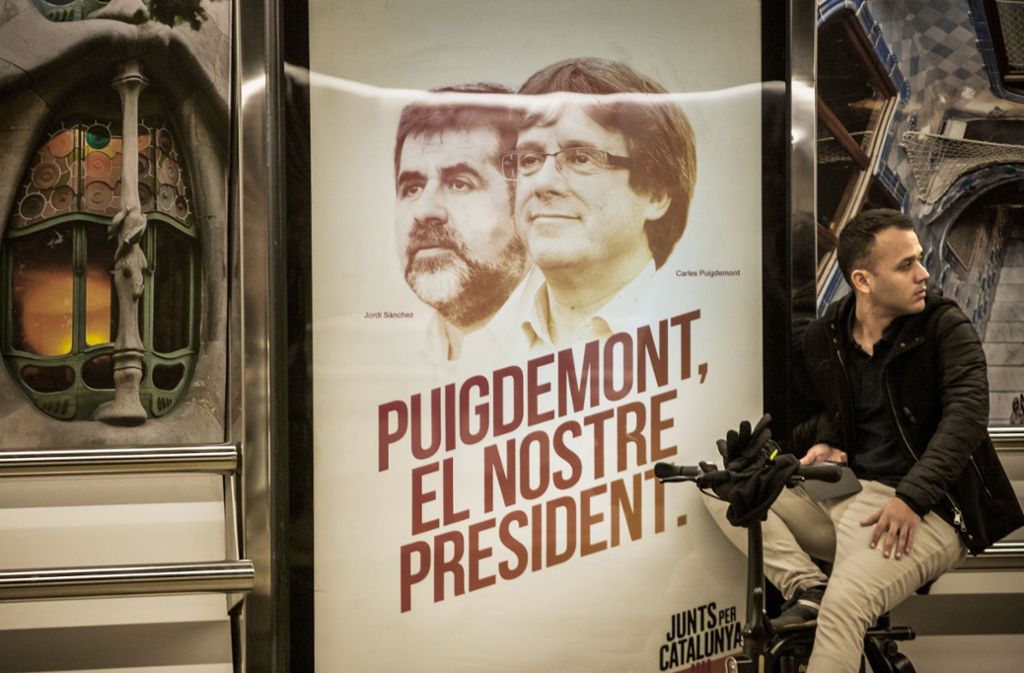 Vor der Wahl 2017: Carles Puigdemont (rechts ) und Jordi Sanchez, zwei führende Köpfe der Separatistenbewegung werben um die Gunst der Wähler.