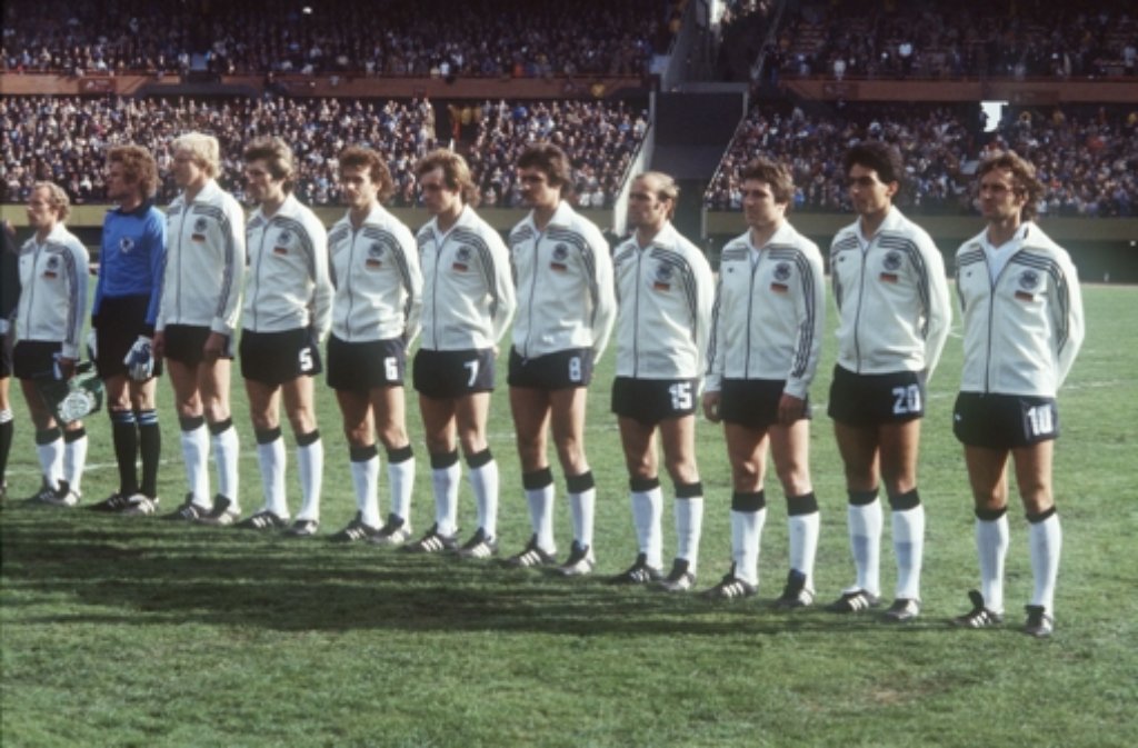 bei der Fußball-WM 1978 in Argentinien (2.v.r.)