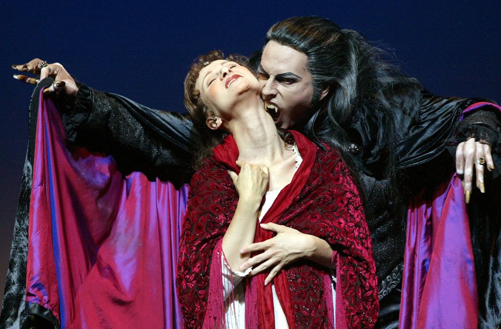 Roman Polanski suchte Kevin Tarte im Jahr 2000 persönlich für die Hauptrolle des Graf Krolocks in dem Musical „Tanz der Vampire“ aus.