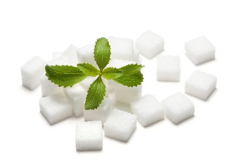 Süßungsmittel aus Stevia-Blättern süßen bis zu 300-mal so stark wie Haushaltszucker. Foto: M&S Fotodesign - Fotolia