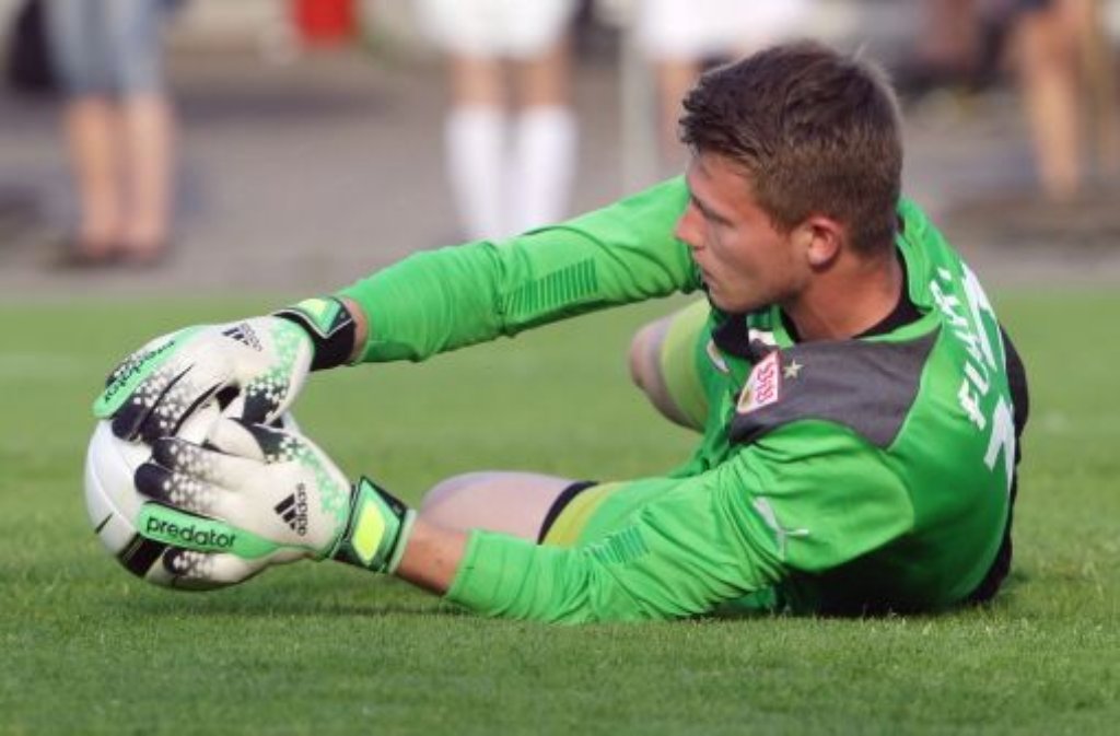 Torwarttalent Konstantin Fuhry verlässt die U19 des VfB Stuttgart in Richtung Hannover 96. Der 18-Jährige soll als Keeper Nummer drei hinter Ron-Robert Zieler und Markus Miller bei den Niedersachsen Erfahrung sammeln. Fuhry erhält einen Vertrag bis Juni 2015.