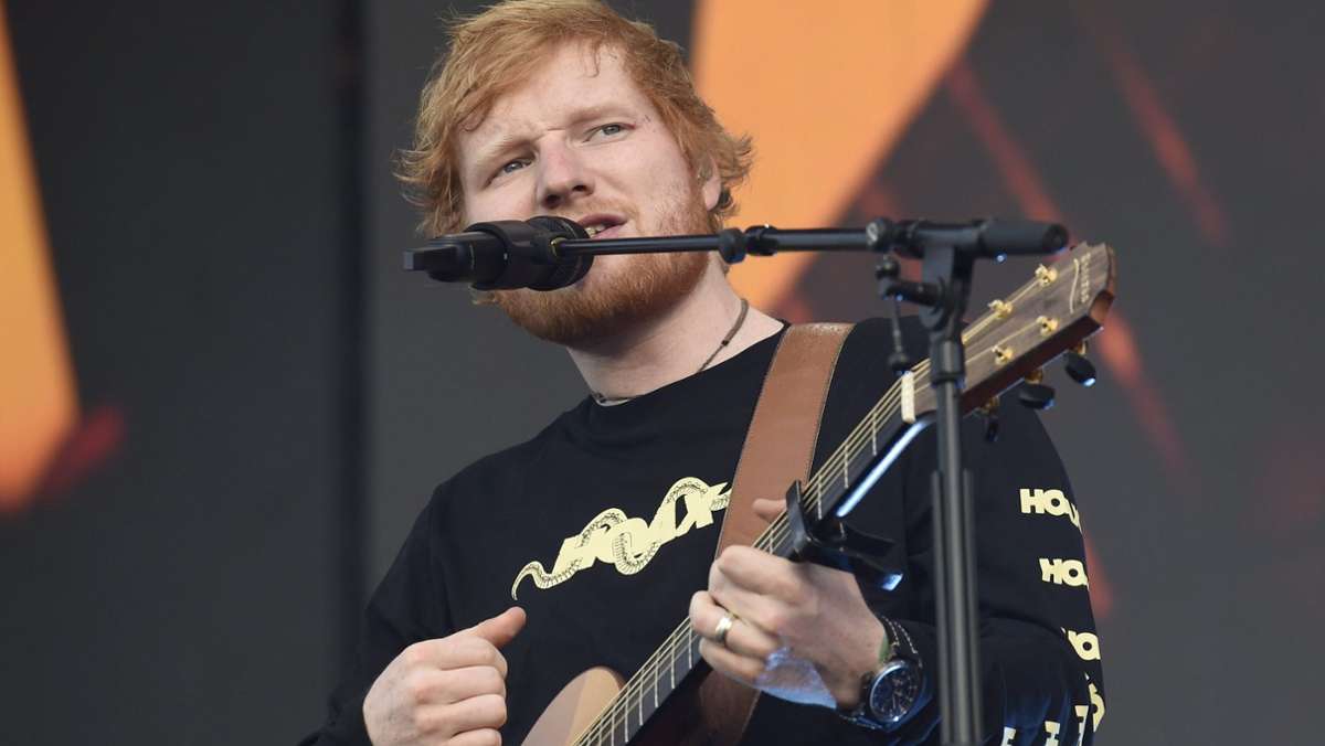  Ed Sheerans Hit „Bad Habits“ bringt den wechselhaften Sommer auf den Punkt. Jetzt ist der Dance-Pop-Song zum deutschen Sommerhit 2021 gekürt worden. 