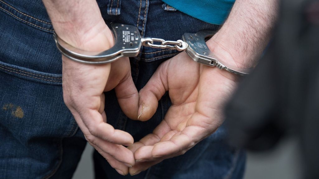 Festnahme in Stuttgart-Mitte: Mutmaßlicher Drogenhändler verletzt zwei Polizisten