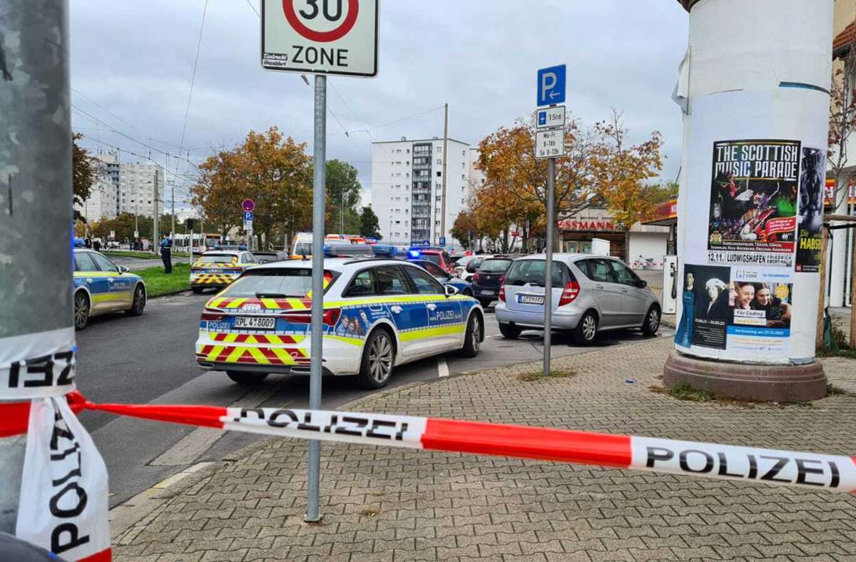 Eine weitere Person ist im Stadtteil Oggersheim schwer verletzt worden.