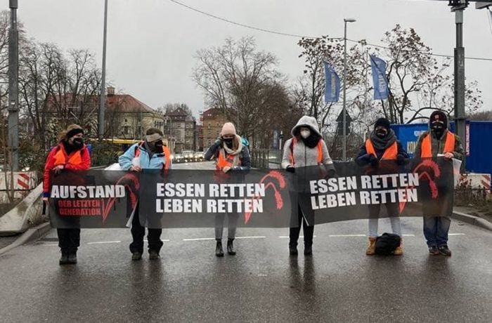 Aktivisten der Letzten Generation vor Gericht: Freispruch für B10-Blockierer gefordert