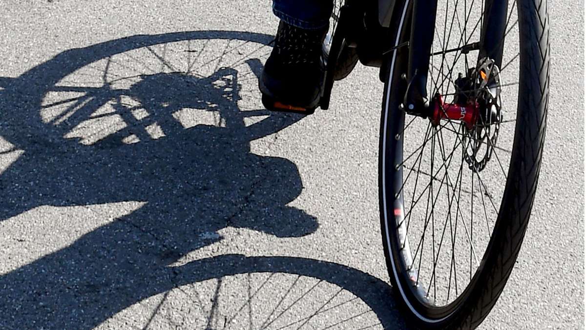 Unfallflucht unter Radlern  in Steinheim: Rennradfahrer verletzt zurückgelassen