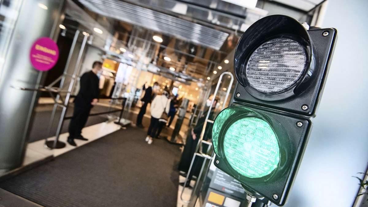 Dramatischer Kundenrückgang in Stuttgart: Kunden wähnen den Handel  im Lockdown
