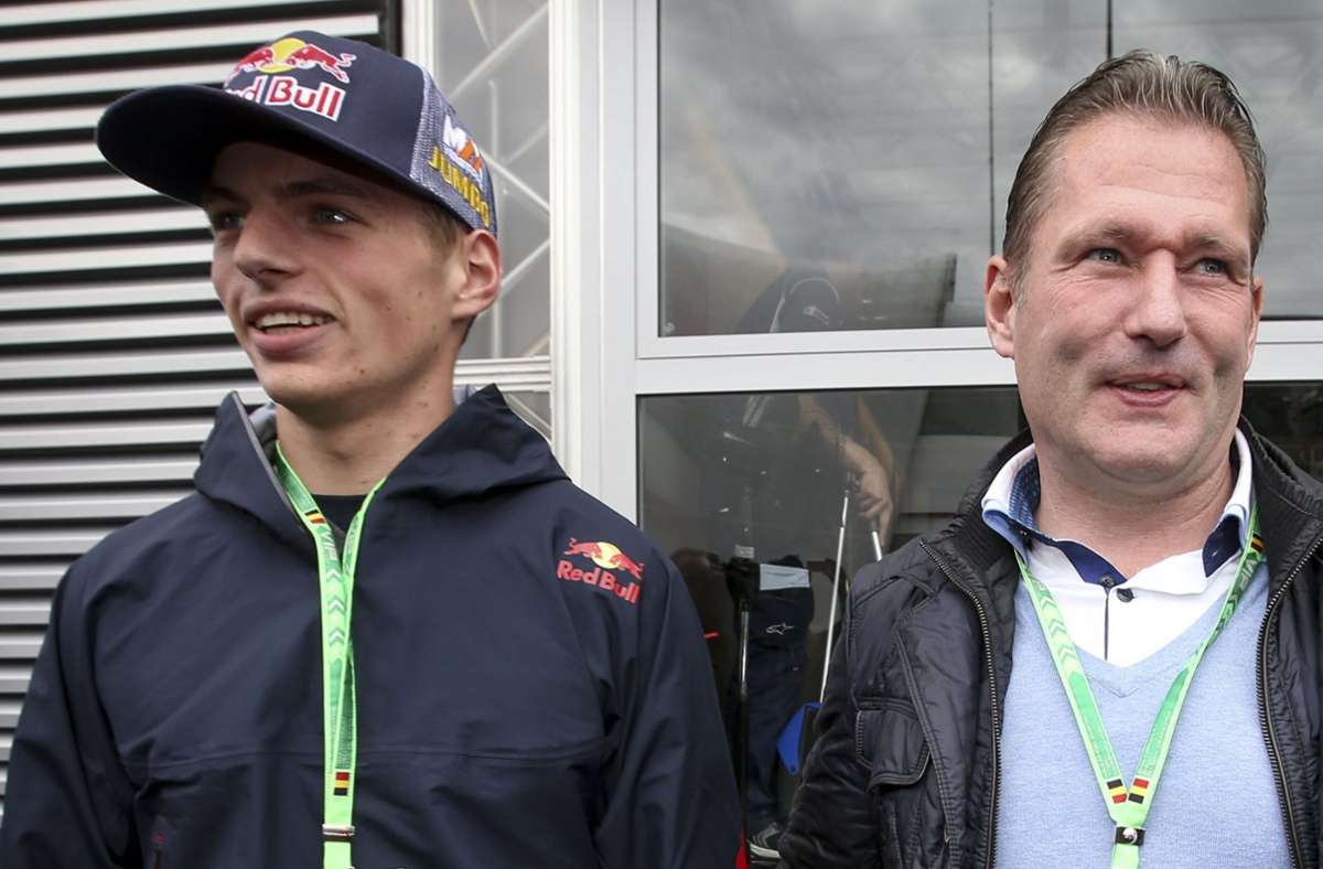 Max Verstappen (li./mit Vater Jos): Team Red Bull Racing – Startnummer 33 – Nationalität niederländisch – geboren 30. September 1997 – WM-Titel 0 – Grand-Prix-Starts 123 – Grand-Prix-Siege 10 – Pole-Positions 3