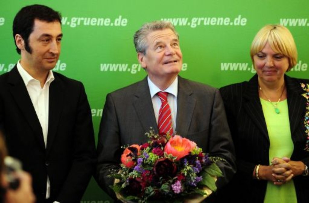 ... Grüne schlagen Joachim Gauck vor, wollen Schwarz-Gelb mit ins Boot holen, doch die nominieren den niedersächsischen Ministerpräsidenten Christian Wulff.
