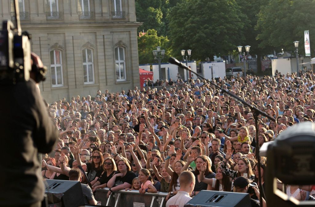 Impressionen vom Finale des SWR-Sommerfestivals am Montagabend auf dem Stuttgarter Schlossplatz.