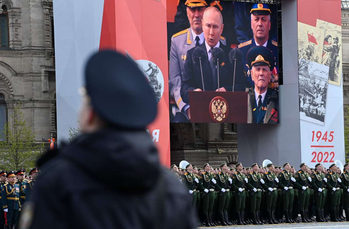 Russlands Präsident Wladimir Putin hat bei der großen Militärparade in Moskau Verluste seiner Truppen beim Angriff auf die Ukraine eingeräumt