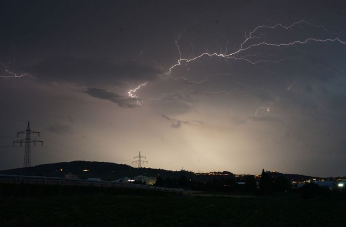 Wetter in Stuttgart: Starker Niederschlag in Regennacht – Aussichten sonnig