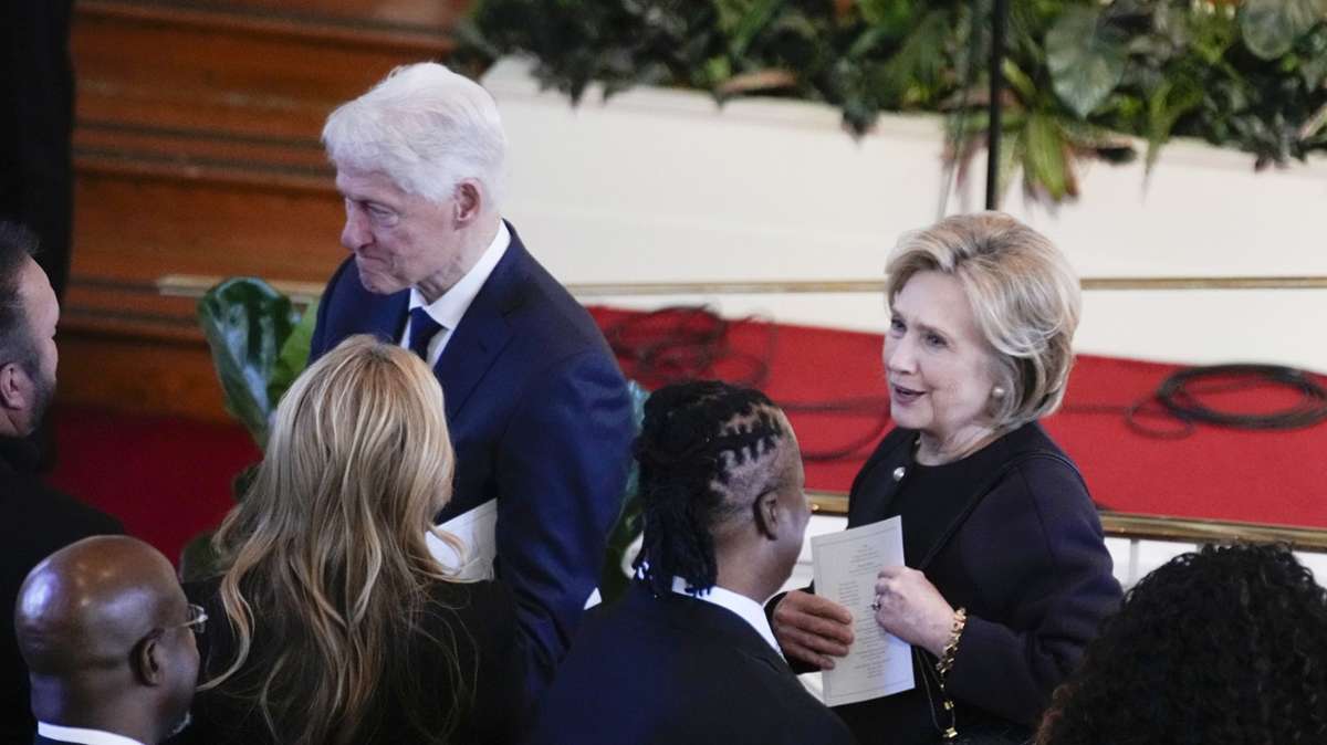Der frühere US-Präsident Bill Clinton und seine Frau, die frühere Außenministerin Hillary Clinton.