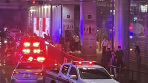 14-Jähriger erschießt  zwei Menschen in Luxus-Einkaufszentrum