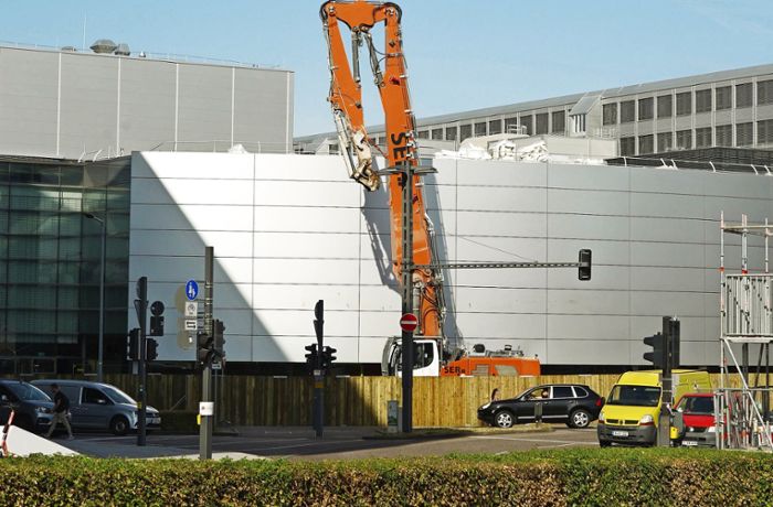 Das Porsche-Zentrum wird abgerissen