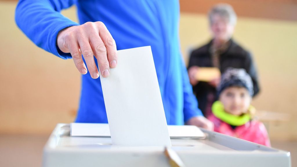  Keine klare Mehrheit: Bei der Oberbürgermeisterwahl in Giengen an der Brenz (Landkreis Heidenheim) hat am Sonntag keiner der neun Kandidaten die mindestens erforderliche Hälfte aller Stimmen bekommen. 